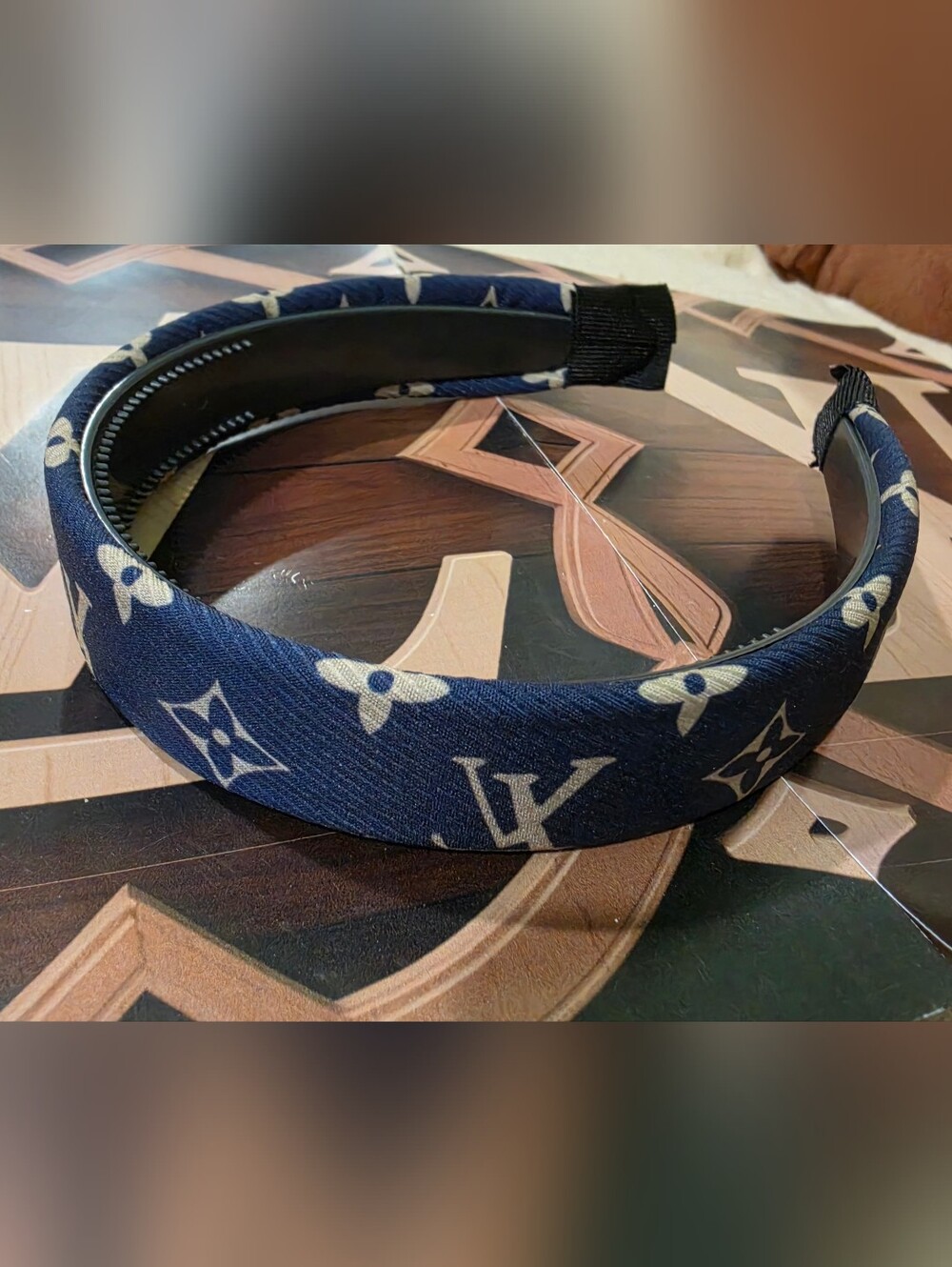 Designer Fashion Navy Monogram Headband LV - Picture 3 of 6